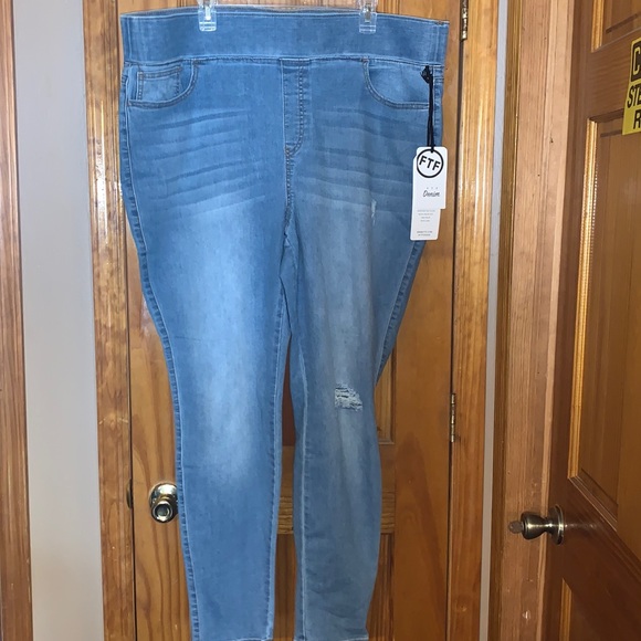 Fashion to Figure jeggings size 3(3x) - Picture 1 of 4